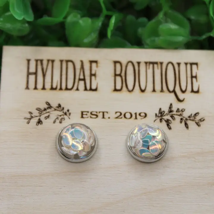 Champagne Petal Dome Stud Earrings
